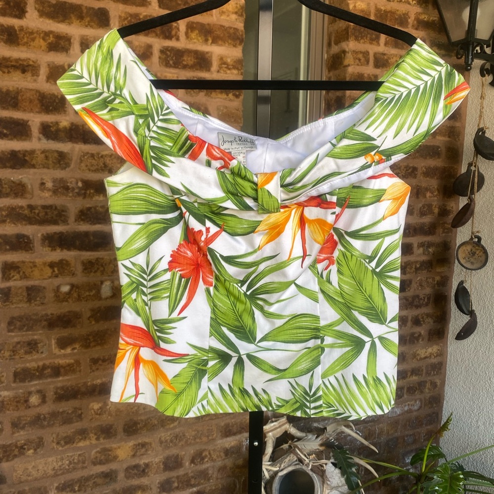 Joseph Ribkoff tropical fitted top
